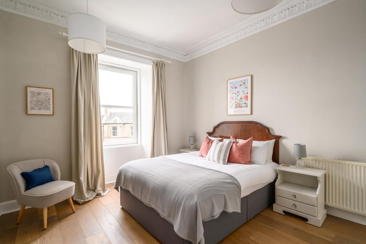 2br New Town Castle View * EDI